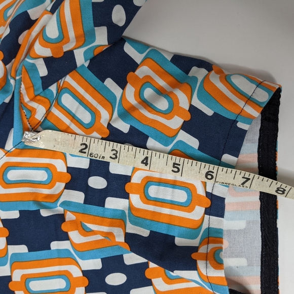 Tracy Negoshian Geo Print Shorts - Picture 8 of 9